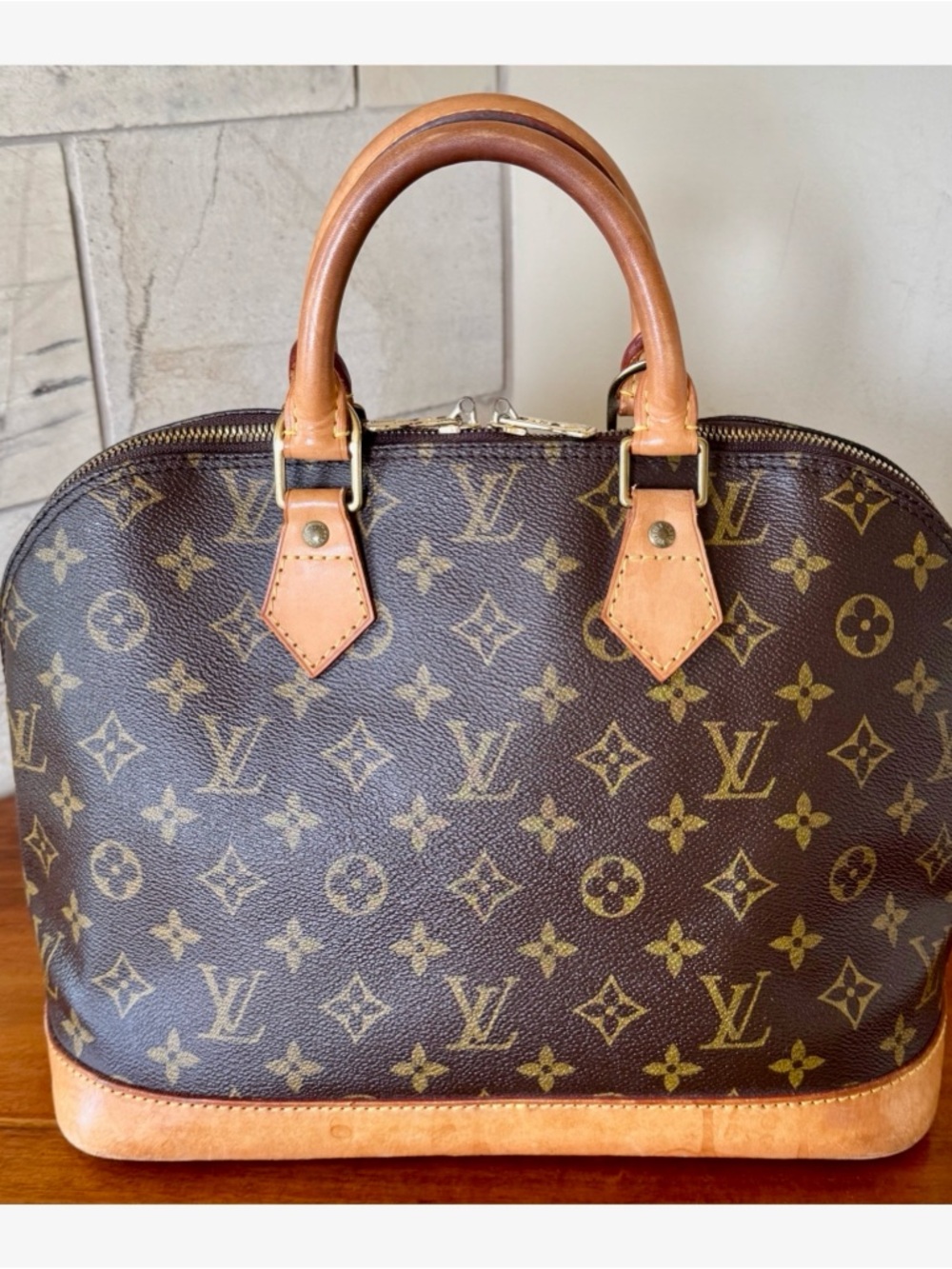🤍ELEGANT🤍LOUIS VUITTON ALMA PM HANDBAG - Picture 2 of 15